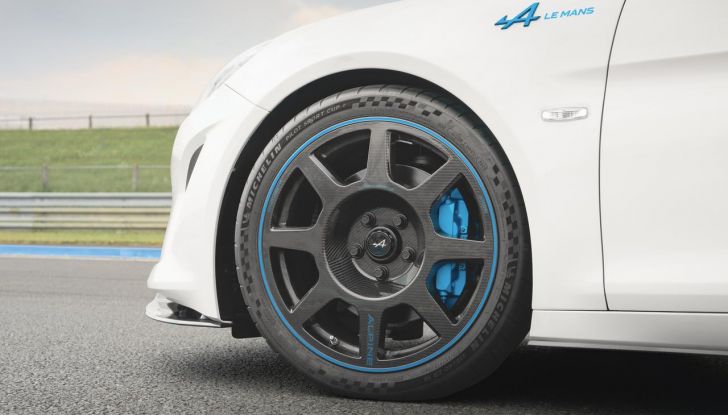 Alpine A110 R Le Mans: debutta la nuova versione speciale in sole 100 unità - Foto 21 di 28
