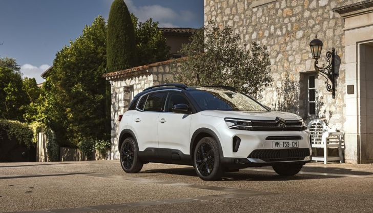 Citroën C5 Aircross: debutta la prima versione mild hybrid del SUV - Foto 8 di 14