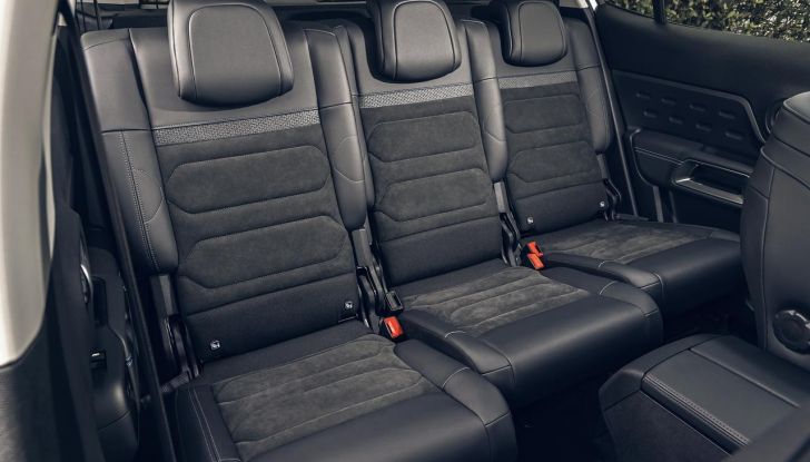 Citroën C5 Aircross: debutta la prima versione mild hybrid del SUV - Foto 12 di 14