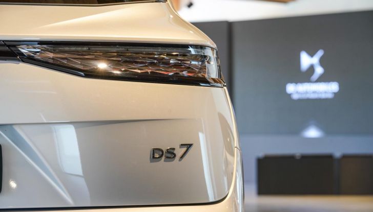 DS Automobiles, ecco la serie esclusiva Esprit De Voyage - Foto 26 di 27