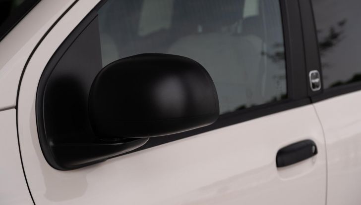 Fiat Panda 4×40°: svelata la nuova special edition in soli 1983 esemplari - Foto 12 di 37