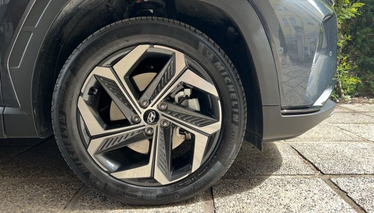 Hyundai Tucson Hybrid, provata su strada con soddisfazione! - Foto 31 di 71