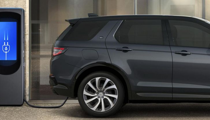 Land Rover Discovery Sport: debutta il model year 2024 con diverse novità - Foto 17 di 42