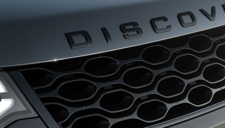 Land Rover Discovery Sport: debutta il model year 2024 con diverse novità - Foto 30 di 42