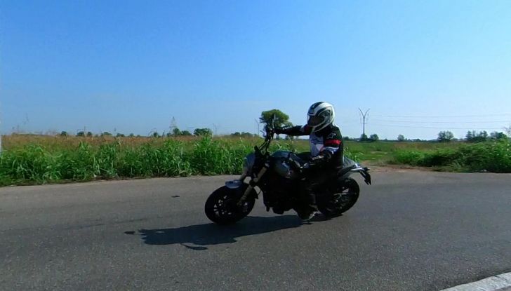 Benelli Leoncino 800, prova su strada per ruggire di piacere - Foto 32 di 34