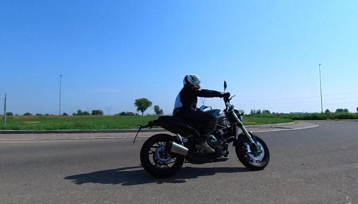 Benelli Leoncino 800, prova su strada per ruggire di piacere - Foto 8 di 34