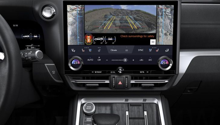 Lexus GX 2024: debutta la nuova generazione del SUV off-road - Foto 30 di 130