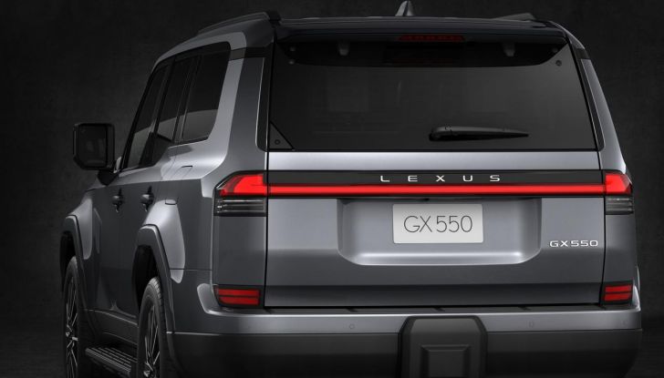 Lexus GX 2024: debutta la nuova generazione del SUV off-road - Foto 19 di 130