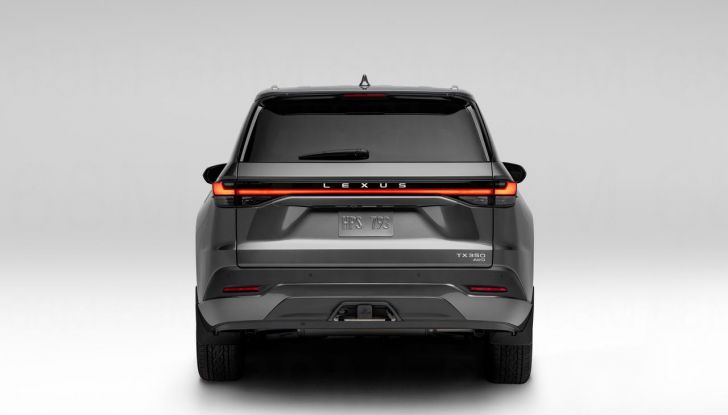 Lexus TX 2024: ufficiale il nuovo crossover di lusso a tre file - Foto 4 di 40