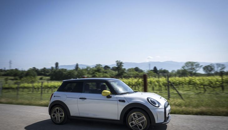 Mini Cooper SE: debutta la nuova versione speciale Elettrifigata - Foto 61 di 61