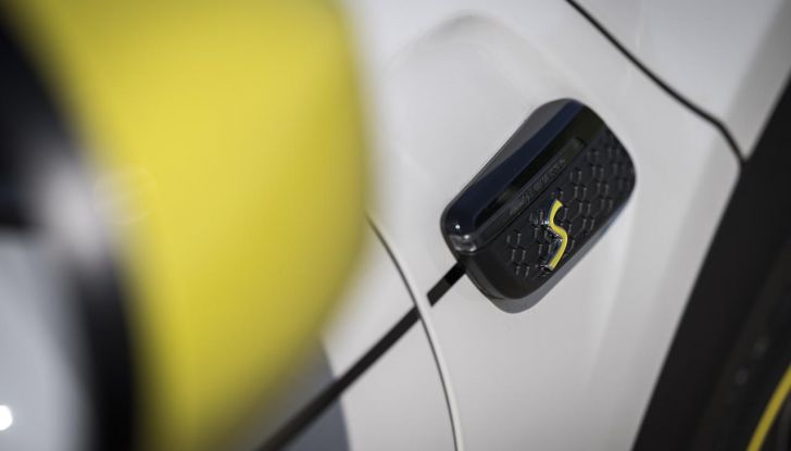 Mini Cooper SE: debutta la nuova versione speciale Elettrifigata - Foto 56 di 61