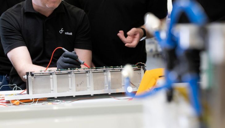 Nyobolt EV: debutta il concept che si ricarica in soli 6 minuti - Foto 10 di 18