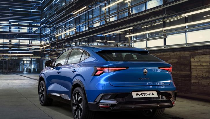 Renault Rafale E-Tech Full Hybrid: prezzi di listino in Italia - Foto 24 di 73
