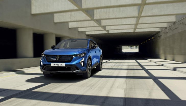 Renault Rafale E-Tech Full Hybrid: prezzi di listino in Italia - Foto 31 di 73