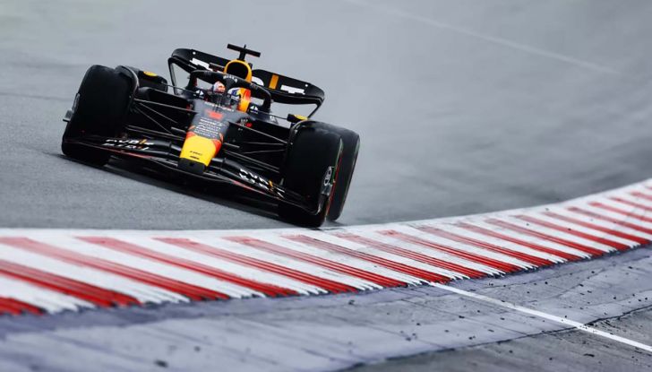 F1 2023, GP Austria: Verstappen vince la sprint race bagnata - Foto 1 di 10