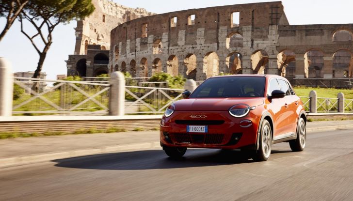 Fiat 600 Hybrid: allestimenti, motori e prezzi - Foto 2 di 45