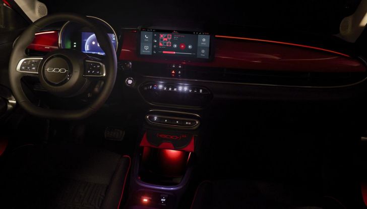 Fiat 600 Hybrid: allestimenti, motori e prezzi - Foto 44 di 45
