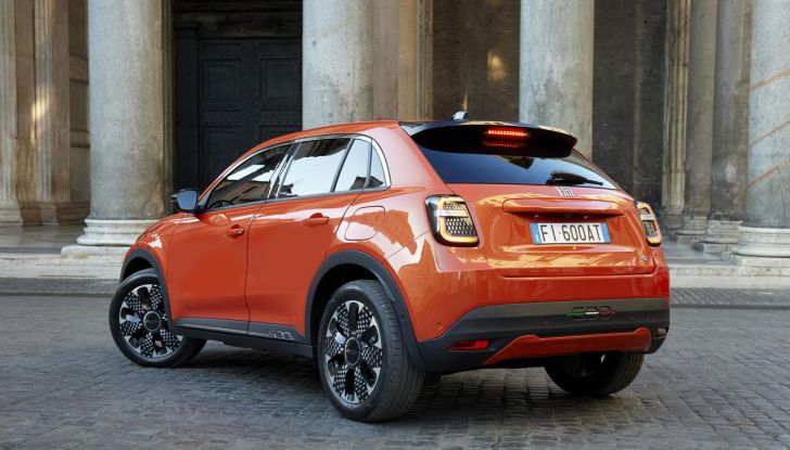 Fiat 600 Hybrid: allestimenti, motori e prezzi - Foto 6 di 45