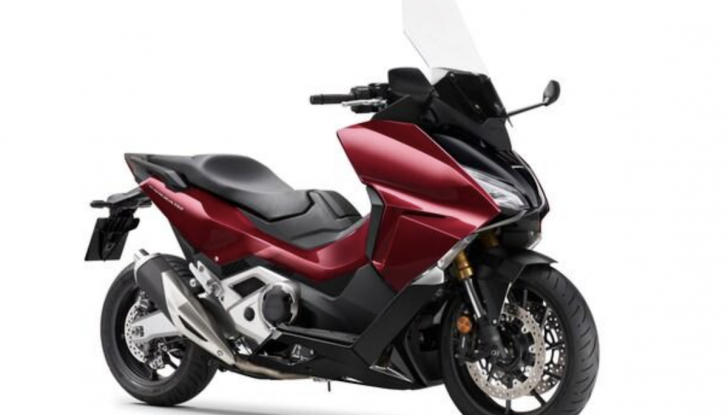 Honda Forza 750 e X-ADV 2024: nuove colorazioni per le Special Edition - Foto 7 di 9