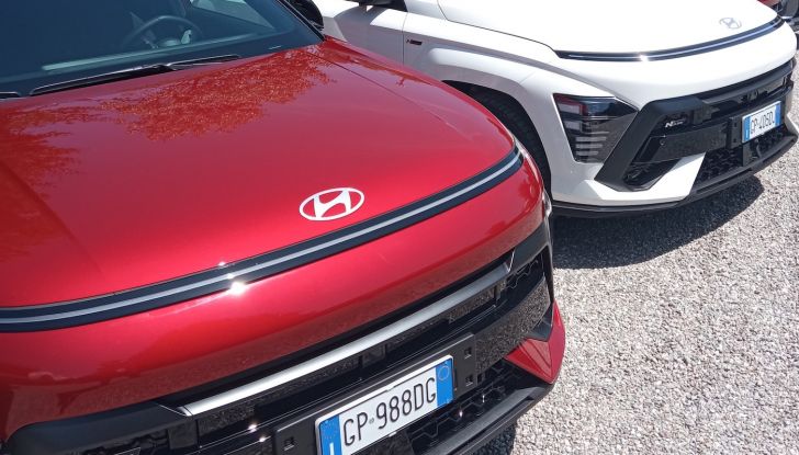 Nuova Hyundai Kona Full Hybrid provata su strada - Foto 5 di 20