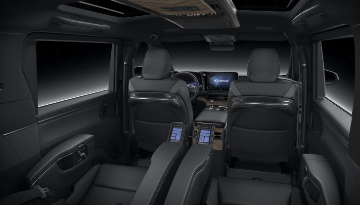 Lexus LM: caratteristiche e versioni della nuova monovolume di lusso - Foto 13 di 15