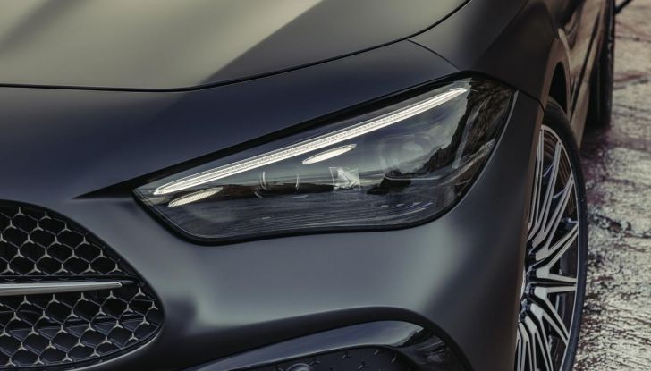 Mercedes CLE 2024: motori e dettagli della nuova coupé tedesca - Foto 17 di 60