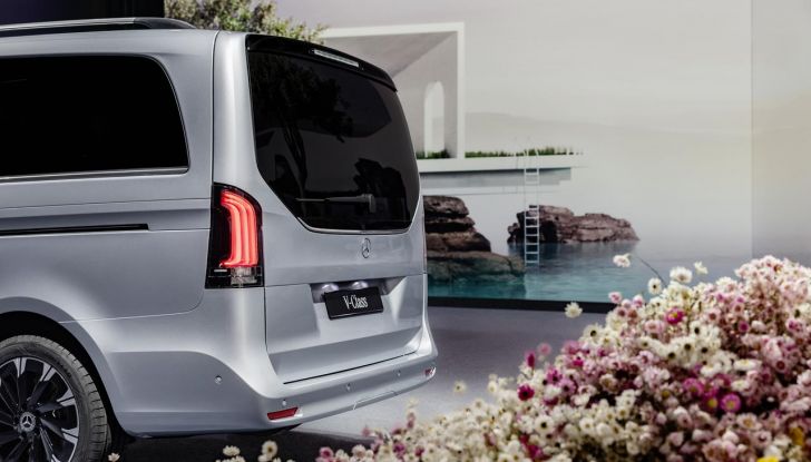 Mercedes Classe V 2024: debutta il nuovo restyling del van tedesco - Foto 60 di 122