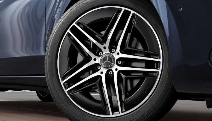 Mercedes Classe V 2024: debutta il nuovo restyling del van tedesco - Foto 19 di 122