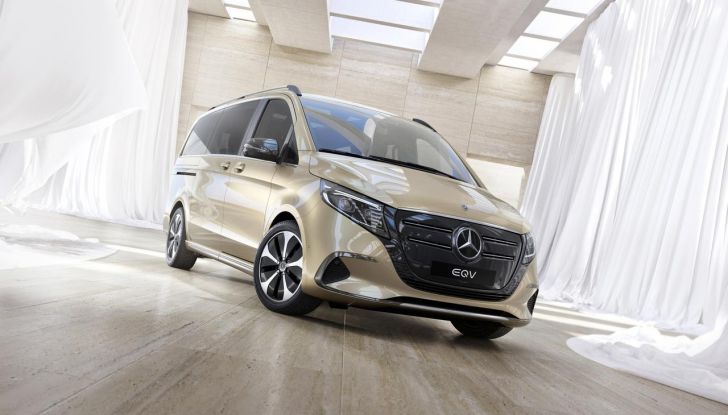 Mercedes Classe V 2024: debutta il nuovo restyling del van tedesco - Foto 12 di 122