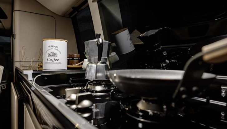 Mercedes Classe V 2024: debutta il nuovo restyling del van tedesco - Foto 76 di 122