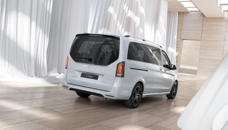 Mercedes Classe V 2024: debutta il nuovo restyling del van tedesco - Foto 11 di 122