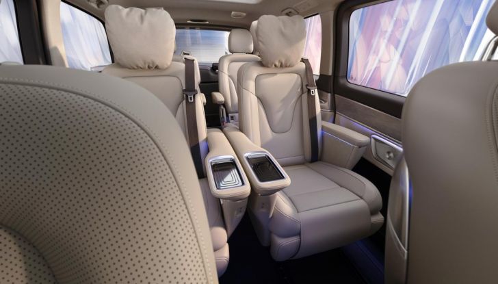 Mercedes Classe V 2024: debutta il nuovo restyling del van tedesco - Foto 24 di 122