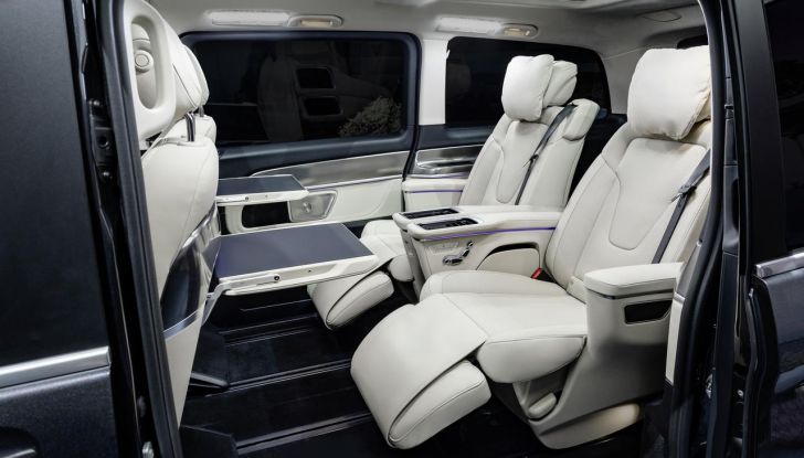 Mercedes Classe V 2024: debutta il nuovo restyling del van tedesco - Foto 57 di 122