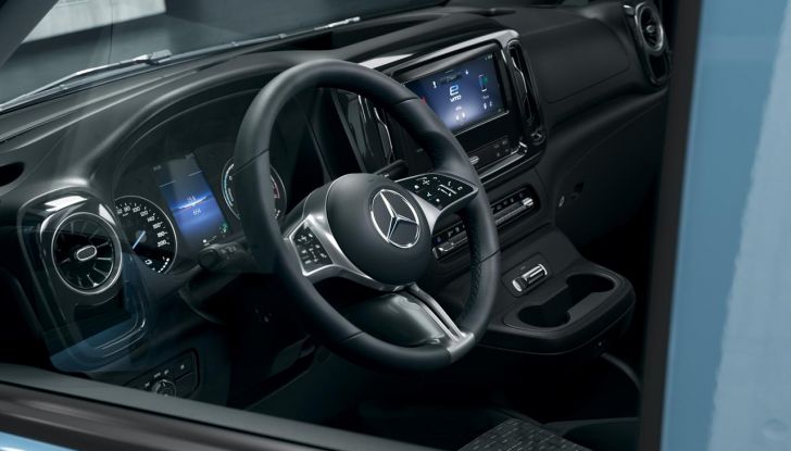 Mercedes Classe V 2024: debutta il nuovo restyling del van tedesco - Foto 40 di 122