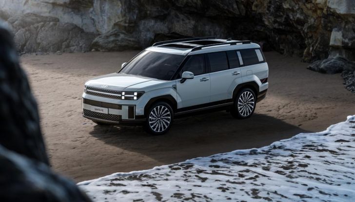 Hyundai Santa Fe: svelate le prime informazioni sulla nuova generazione - Foto 8 di 11