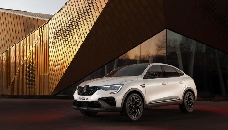 Nuovo Renault Arkana: il SUV coupé si aggiorna per rimanere al passo coi tempi - Foto 25 di 28