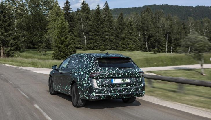 Skoda Superb 2024: il brand svela alcune specifiche della prossima generazione - Foto 16 di 33