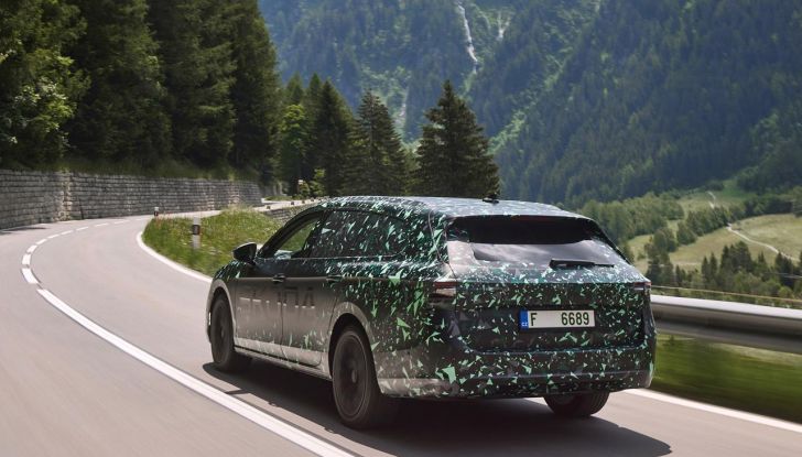 Skoda Superb 2024: il brand svela alcune specifiche della prossima generazione - Foto 27 di 33