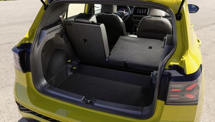Volkswagen T-Cross 2024: svelato il nuovo restyling del SUV compatto - Foto 23 di 32