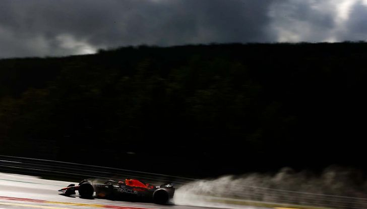F1 2023, GP Belgio: Verstappen vince la sprint race, Piastri secondo - Foto 1 di 10