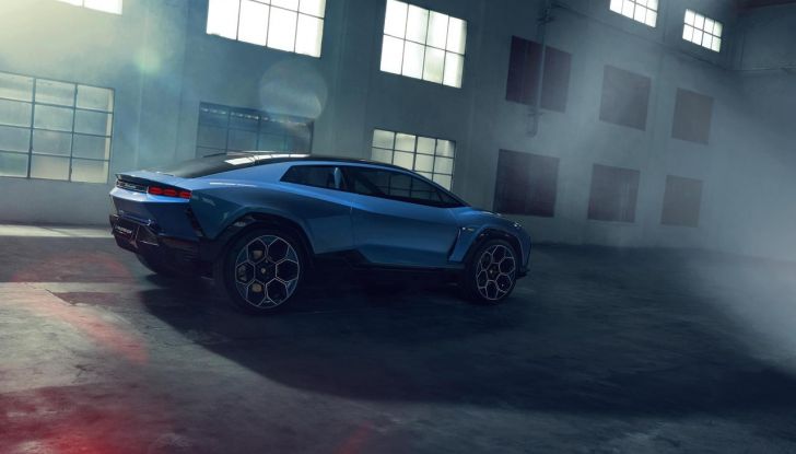 Lamborghini Lanzador: svelato il primo veicolo 100% elettrico del brand - Foto 16 di 69