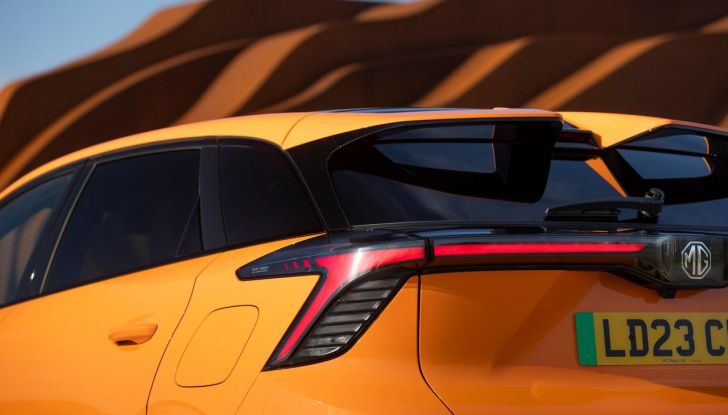 MG4 Extended Range: MG Motor aggiorna la sua vettura con più autonomia - Foto 7 di 9