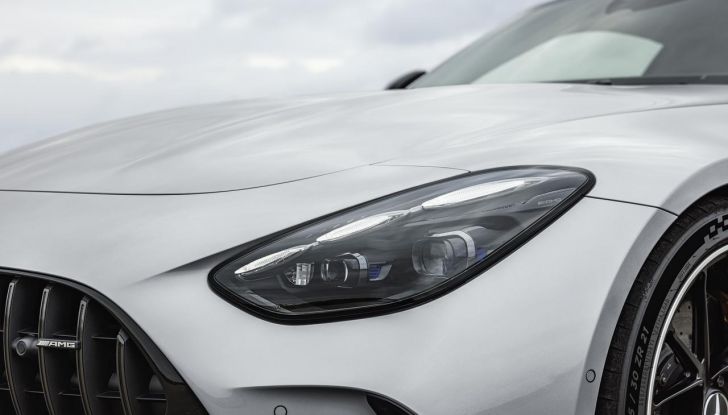 Mercedes-AMG GT 2024: debutta la nuova generazione della coupé sportiva - Foto 45 di 70