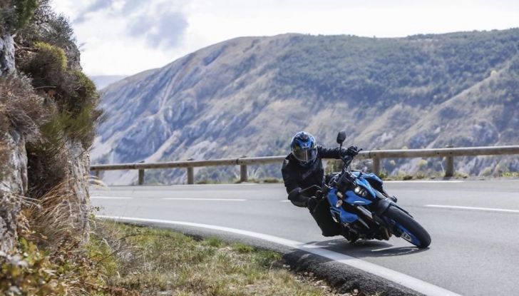 Nuova Suzuki GSX-8S 2023: caratteristiche tecniche e prestazioni - Foto 1 di 6
