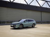 Volkswagen Passat 2024: caratteristiche, allestimenti e prezzi per il mercato italiano