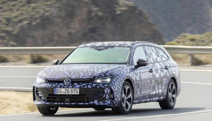 Volkswagen Passat 2024: caratteristiche, allestimenti e prezzi per il mercato italiano - Foto 42 di 115