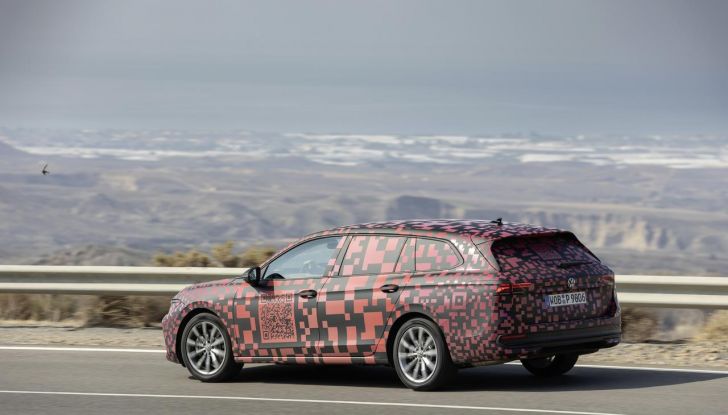 Volkswagen Passat 2024: caratteristiche, allestimenti e prezzi per il mercato italiano - Foto 41 di 115