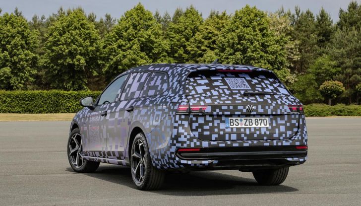 Volkswagen Passat 2024: caratteristiche, allestimenti e prezzi per il mercato italiano - Foto 6 di 115