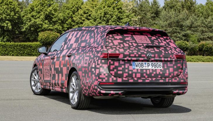 Volkswagen Passat 2024: caratteristiche, allestimenti e prezzi per il mercato italiano - Foto 11 di 115