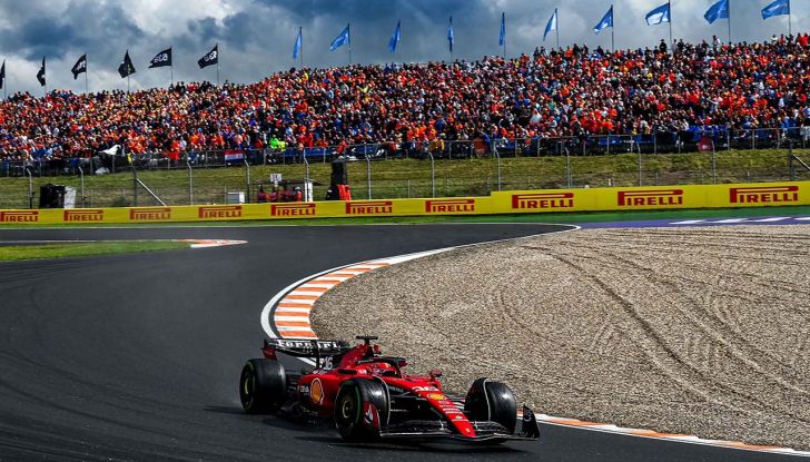 F1 2023, GP Paesi Bassi: Verstappen vola in pole position, Norris secondo - Foto 7 di 10